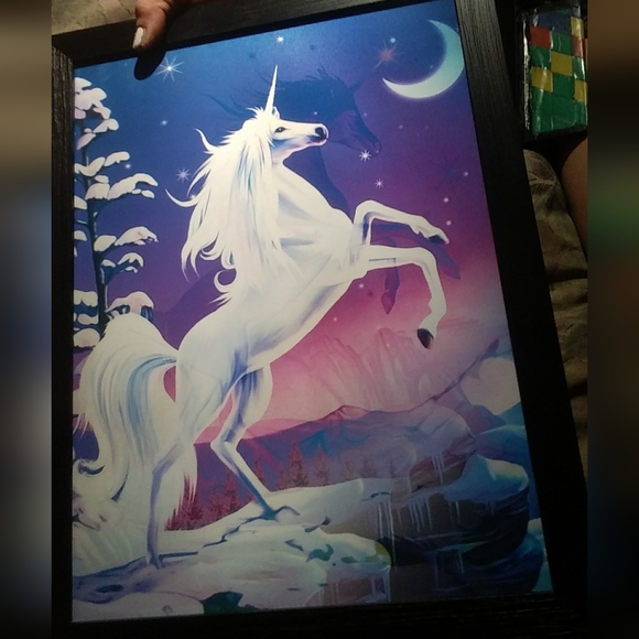 One Hanging Picture - Picture 2 of 3